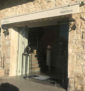 Store banne avec lambrequin