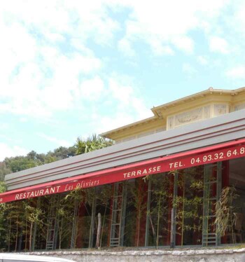 Stores banne avec lambrequin